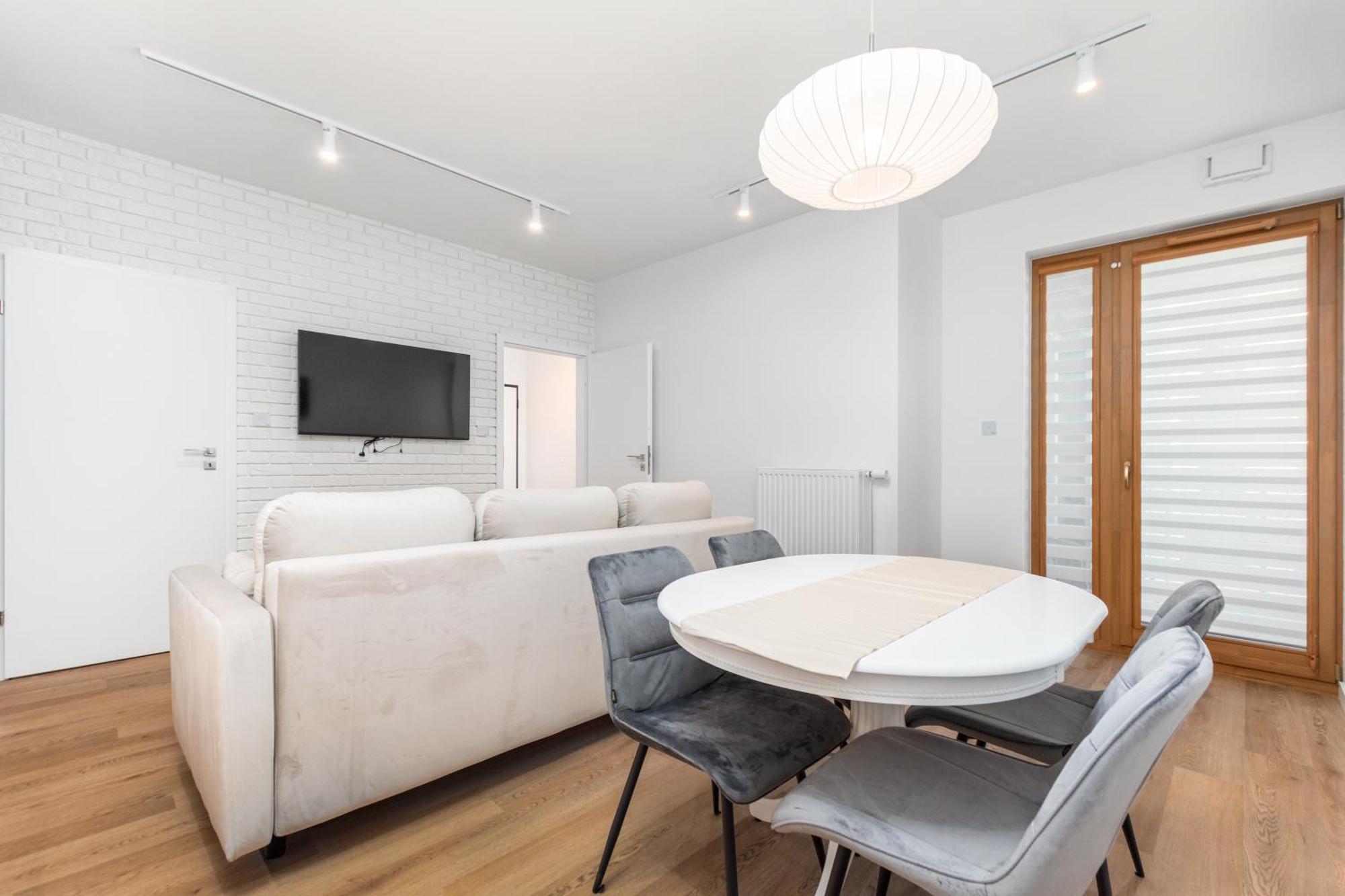 Przy Torach 3 By Homeprime Varsovia Exterior foto